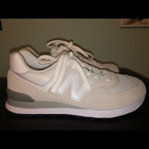 New Balance 574 women’s sneaker